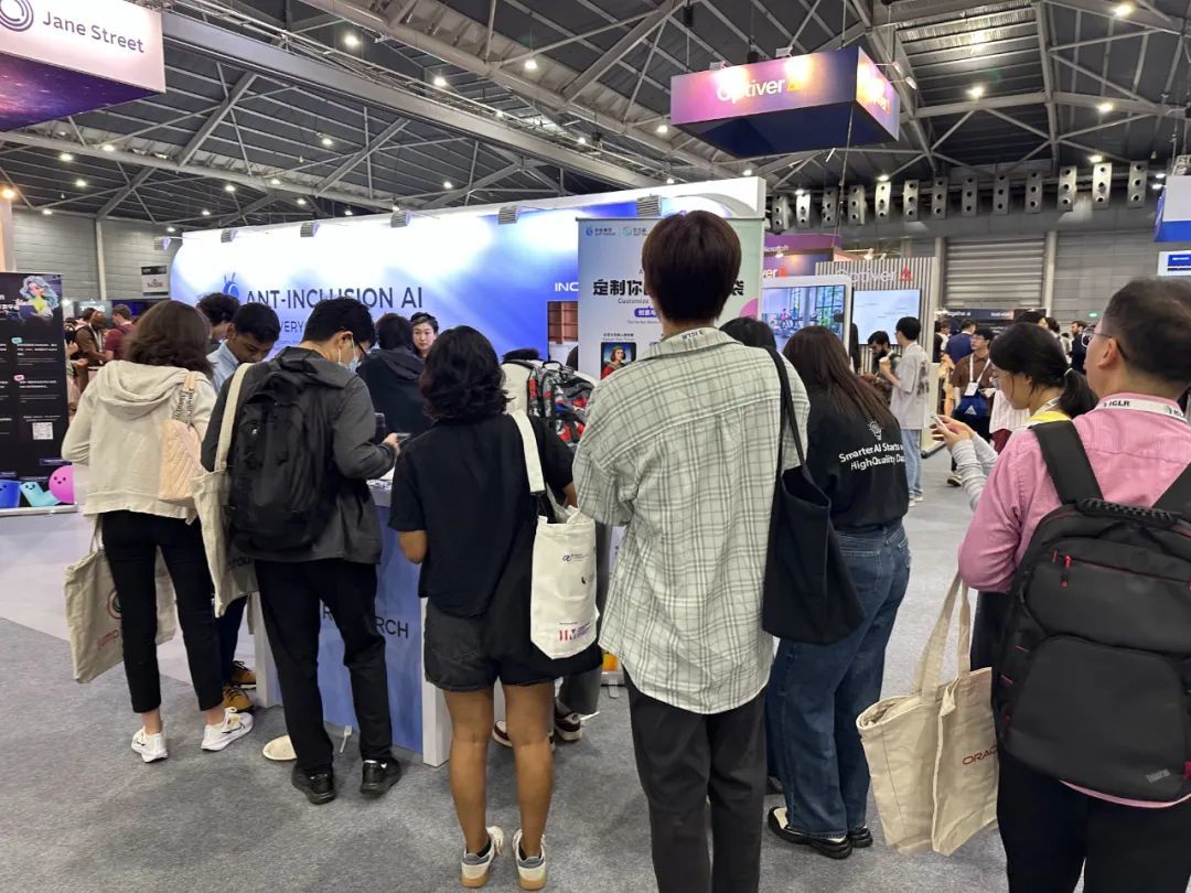 校招开到国际顶会现场,大厂为抢天才少年拼了