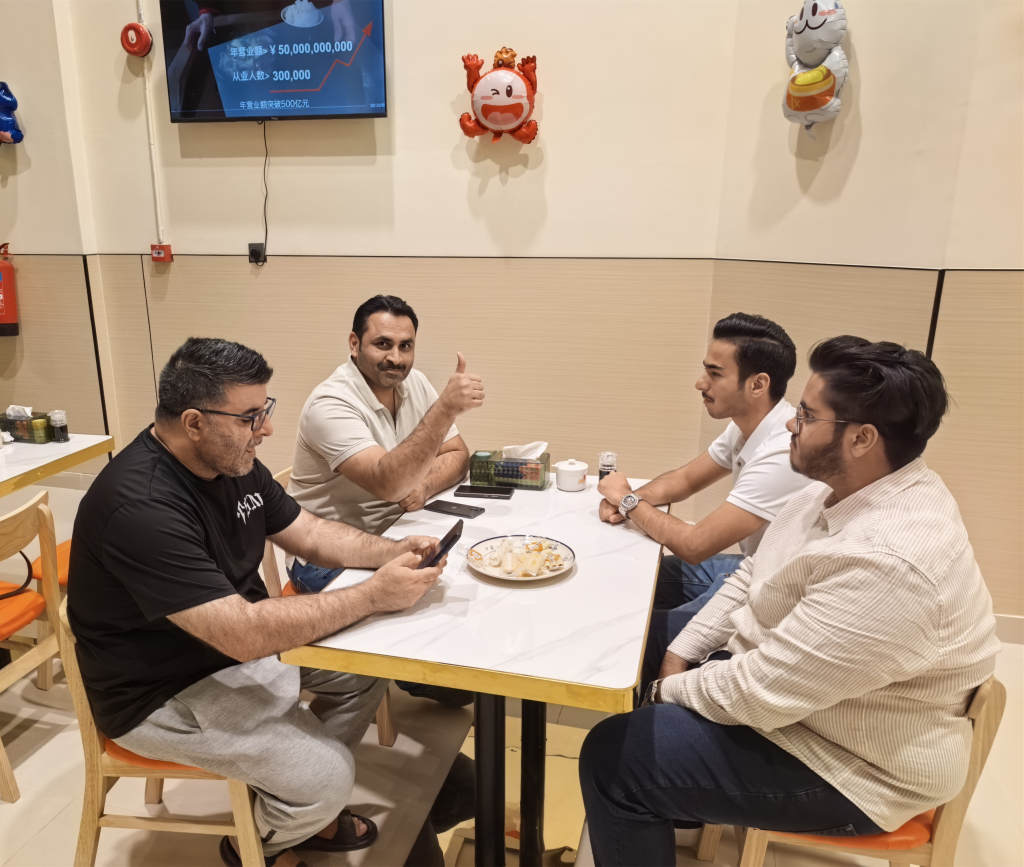 沙縣小吃中東首店在沙特首都利雅得開業(yè)，首天營業(yè)額超5萬元