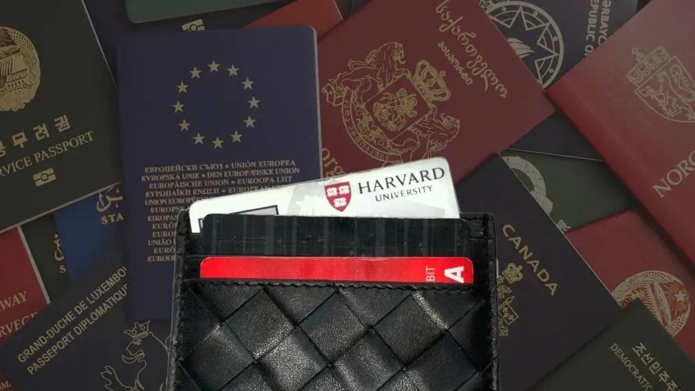 ◆哈佛大学如今共有约6800名国际学生，占学生总数的27%。