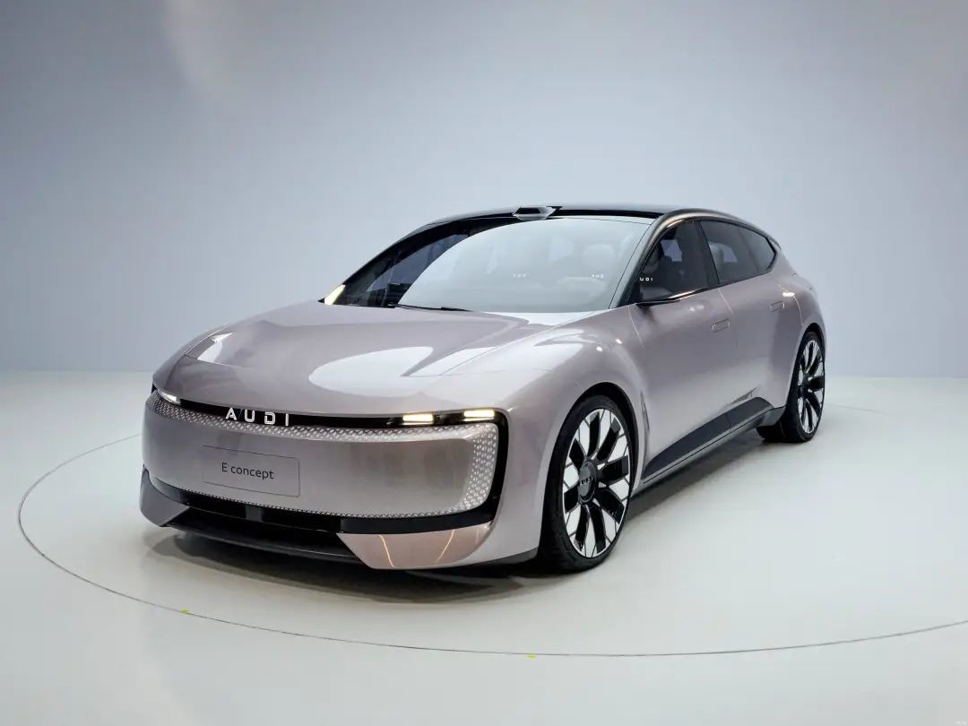 新奥迪 A6L e-tron 亮相,后面跟着 E5 Sportback 和三款大众概念车