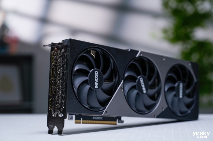 双槽卡也要秒杀2K 畅玩4K 映众RTX 5070 Ti曜夜X3 16GB显卡评测