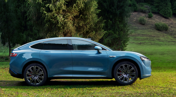 (配图为现款智界R7)