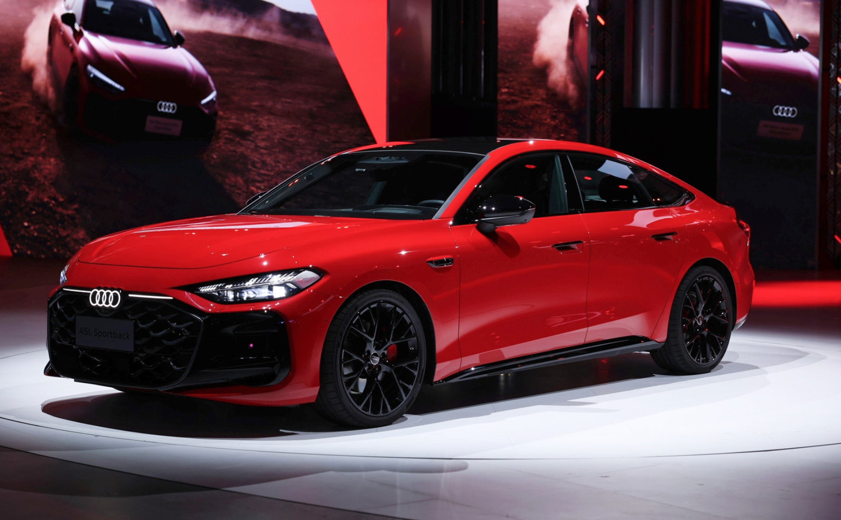 告别复古内饰,奥迪新 Q5L / A5L / A5L Sportback 亮相并将搭载华为智驾