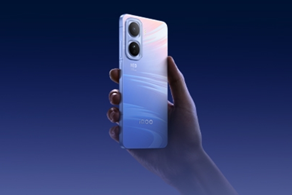 iQOO Neo11搭载2K 144Hz珠峰屏:同档最贵