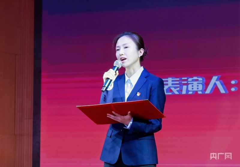 天津财经大学2009级校友金慧琼分享（央广网记者 韩雨晨 摄）