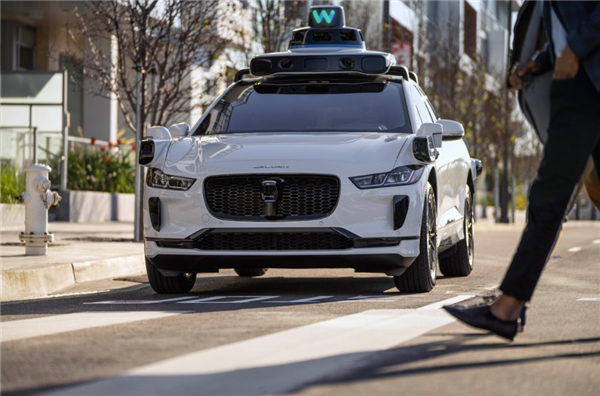 马斯克霸气回怼Waymo：连对抗特斯拉的机会都没有