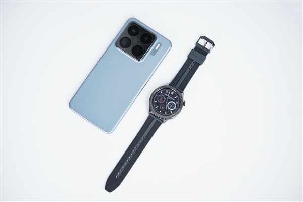 内置玄戒T1芯片!小米手表S4 eSIM 15周年纪念版图赏