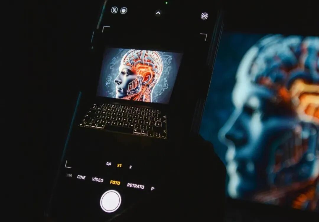 行业自律和科技伦理应该是第一道防火墙 / 图源:unsplash