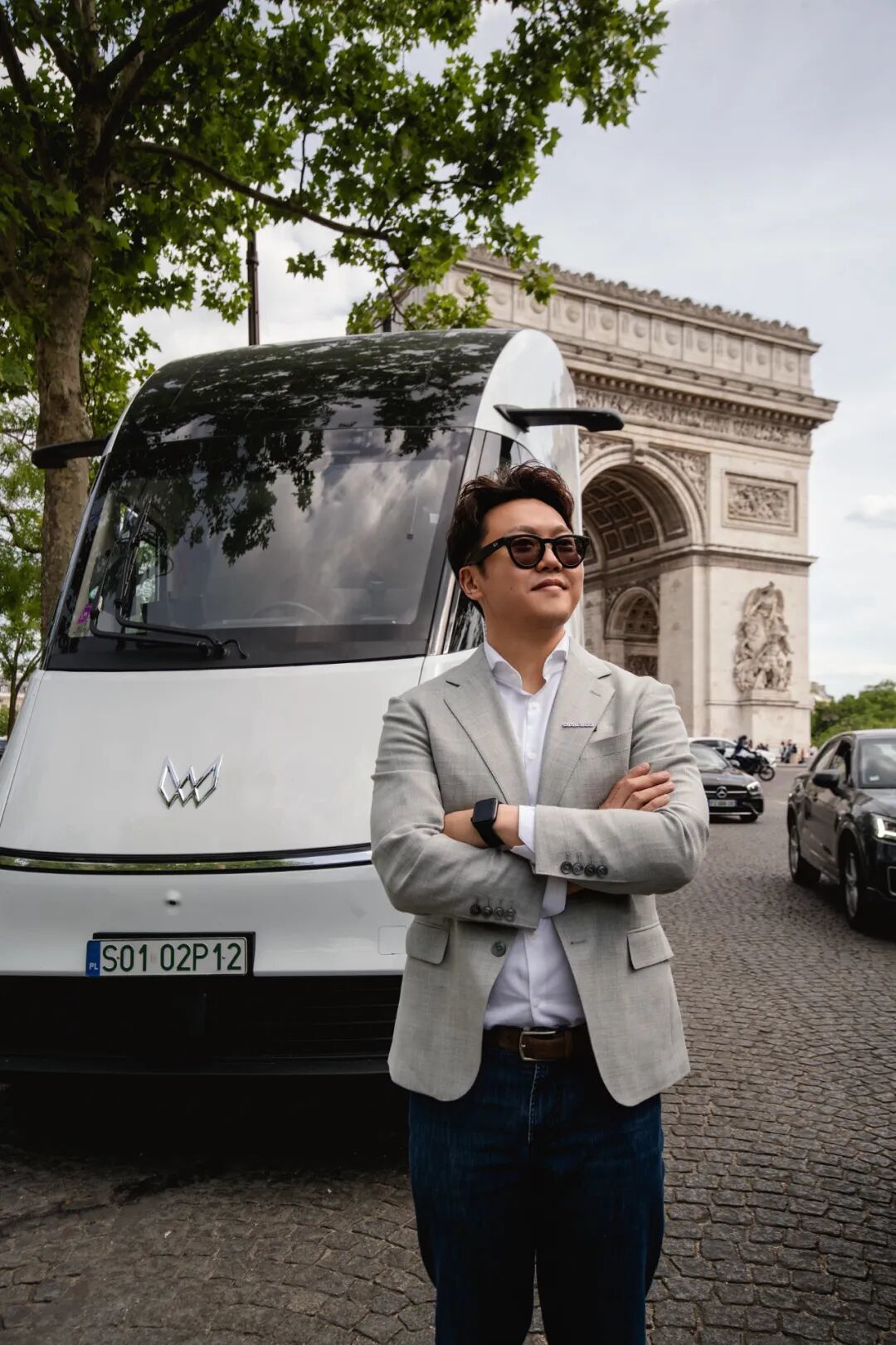 35岁,他造出续航670公里的电动重卡,特斯拉Semi迎来最强对手