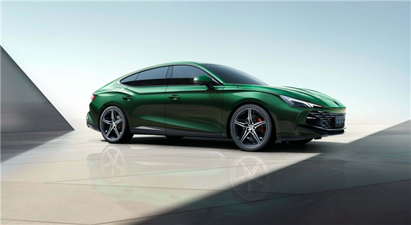 B级轿跑首次进入十万级!名爵MG7全国一口价10.99万起