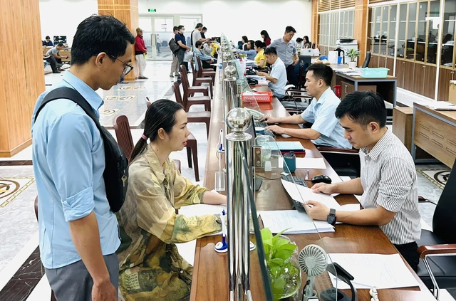 ◆改革如火如荼进行，越南10万公务员将在6个月内面临失业。