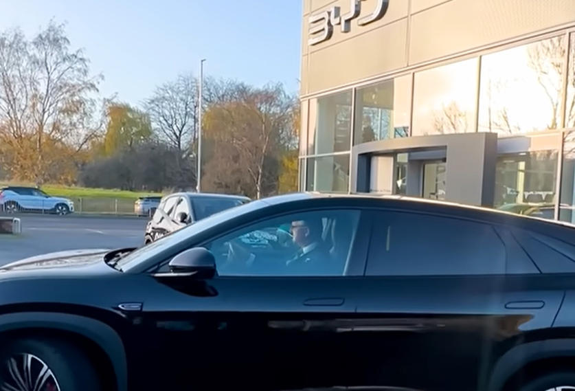 基思试驾比亚迪海豹卓越版 视频截图