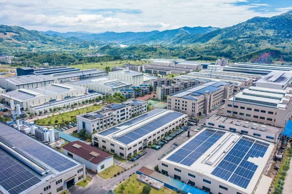 图为永安市石墨和石墨烯产业园鸟瞰图。(受访者供图)
