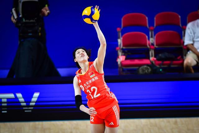 女排将减1人迎接首秀!李盈莹或无缘北京站,赵勇已揭开2大悬念