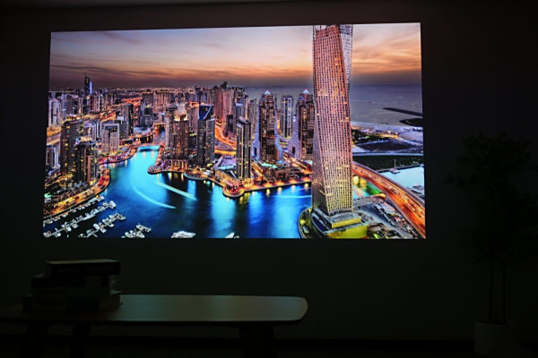 投影仪界的“六边形战士” 当贝S7 Ultra Max高端家用投影仪深度评测