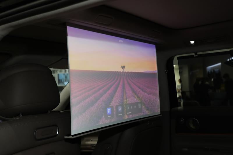 问界_问界M5中东版首发亮相_问界M9中东版设计语言