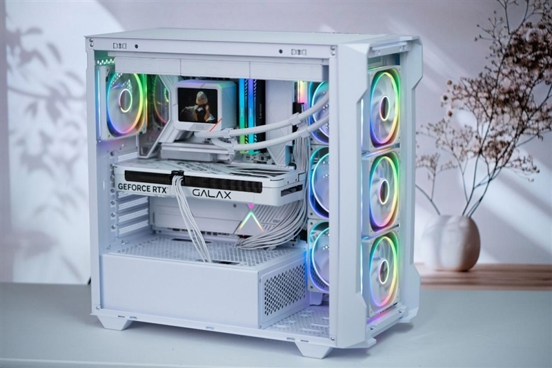 影驰RTX 5060 Ti金属大师白金版16GB MAX OC评测:DLSS 4加持4K游戏轻松流畅 纯白设计完美匹配影驰全家桶