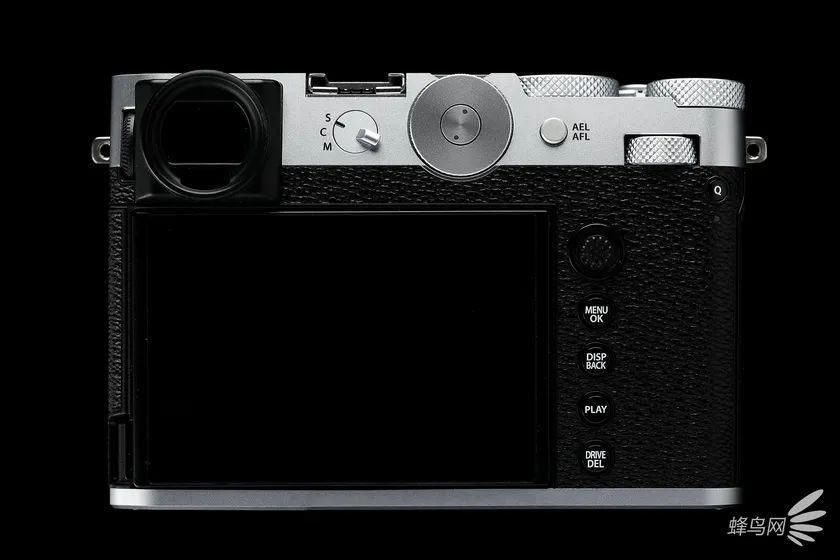 便携中画幅的极致影像 富士GFX100RF评测
