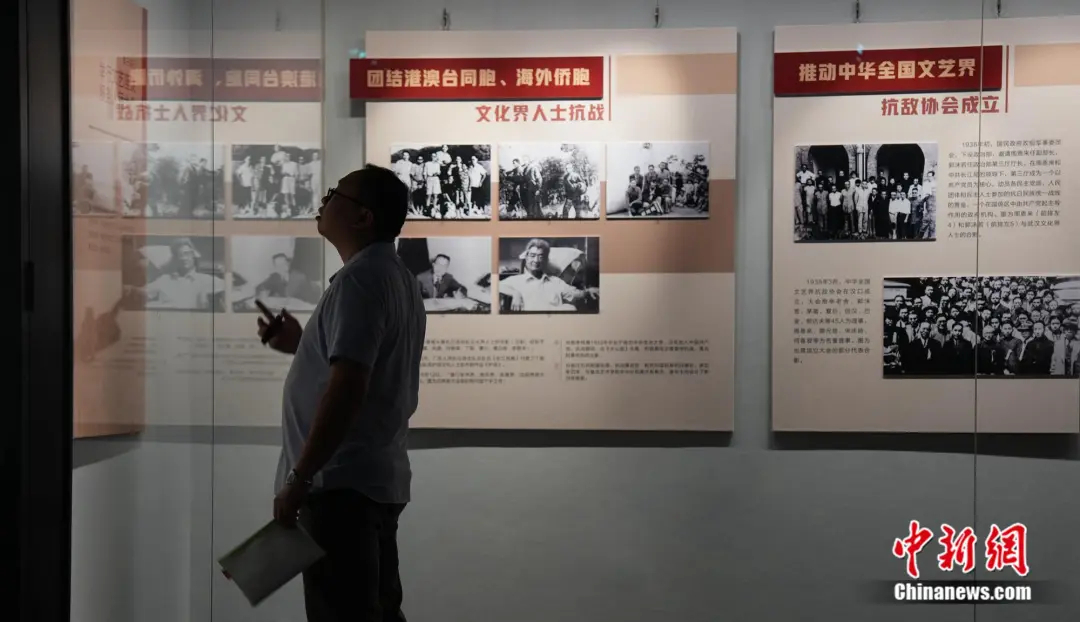 市民在武汉博物馆参观。 郑子颜 摄