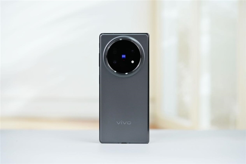 217克全球最轻折叠屏!vivo X Fold5全面评测:苹果双机党的全能搭子