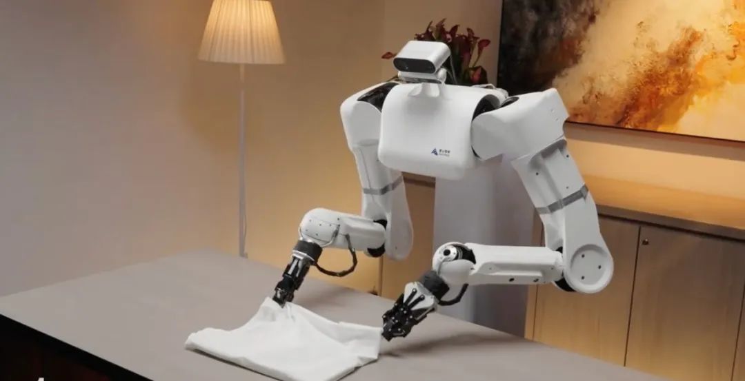 图中为星尘智能Astribot S1，图源官网