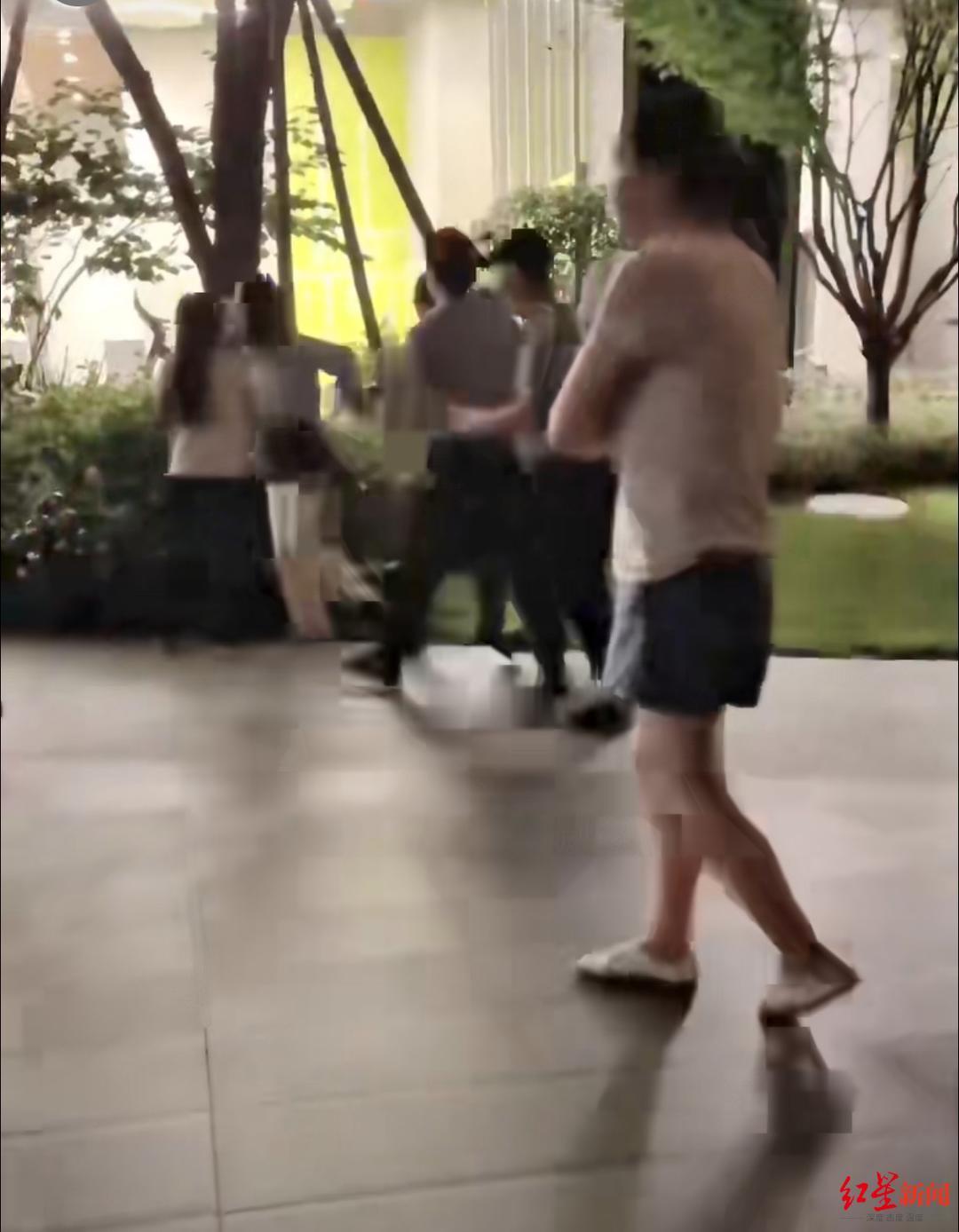 二人发生冲突