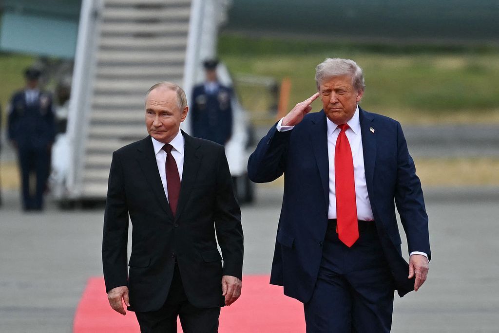 特朗普与普京。视觉中国 资料图