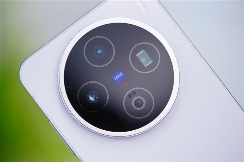 果味十足的vivo手机!vivo X200s全面评测:最强“苹替”的安卓标准旗舰