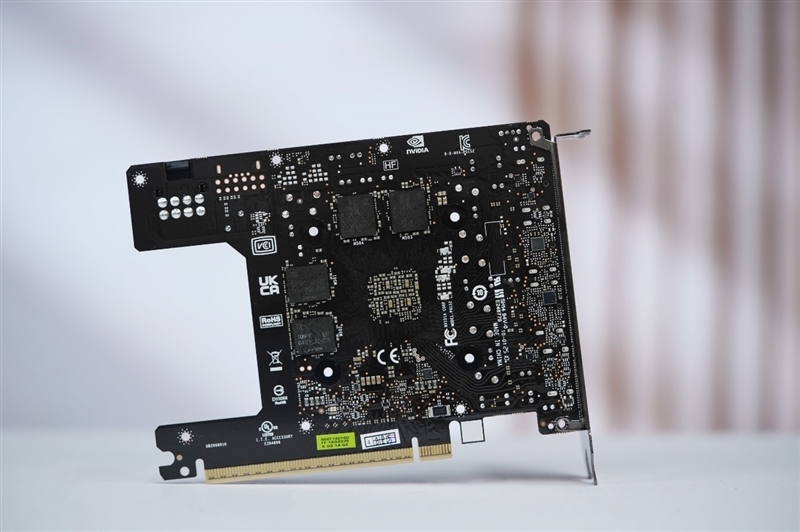 映众RTX 5060 Ti曜夜16GB显卡评测:小巧简约 DLSS 4表现亮眼