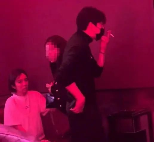 吵翻天了…他俩到底结没结婚啊？