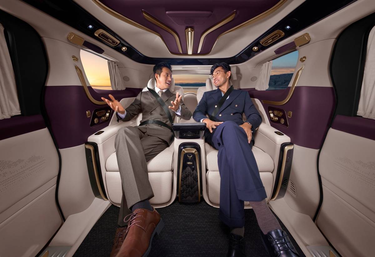 70.99万元,岚图发布了旗下最贵的车型:岚图梦想家山河