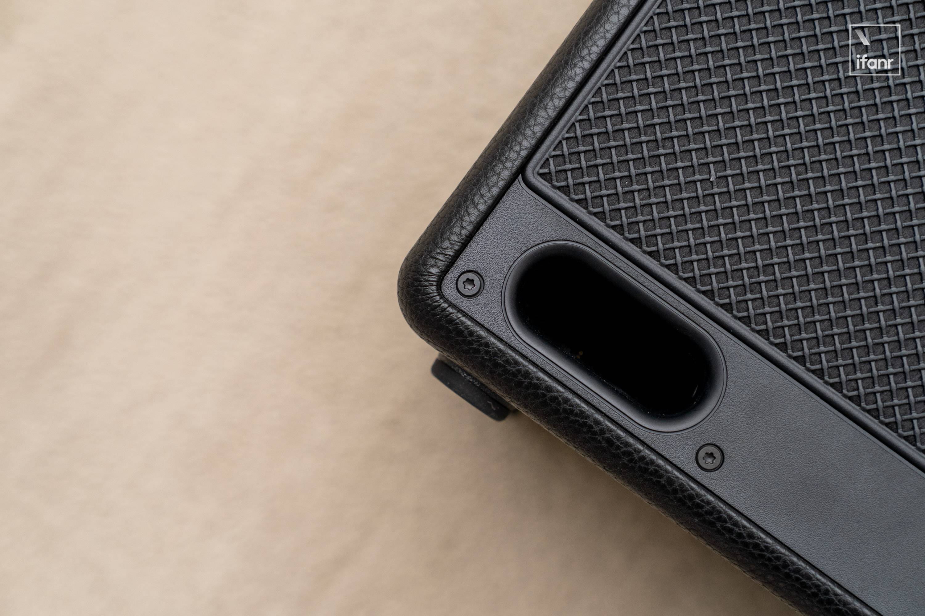 Marshall Kilburn III 体验:50 小时超长续航,在便携音箱属性下的一次踏实升级