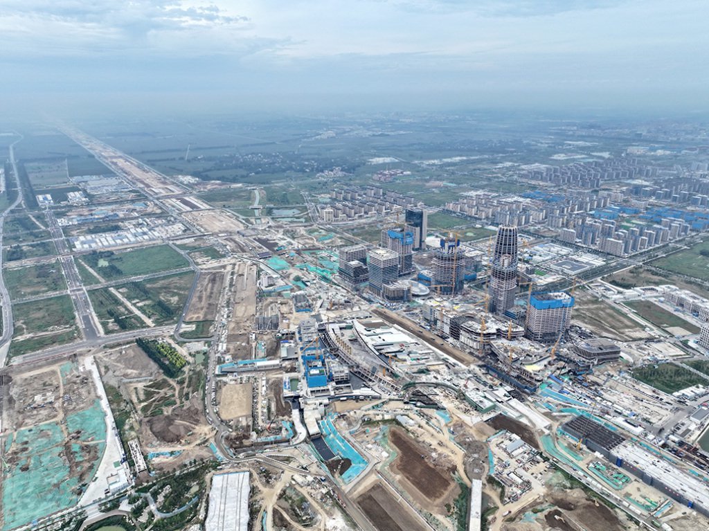 雄忻高铁雄安地下段及相关配套工程四标段建设现场（9月12日摄，无人机照片）。  新华社 图