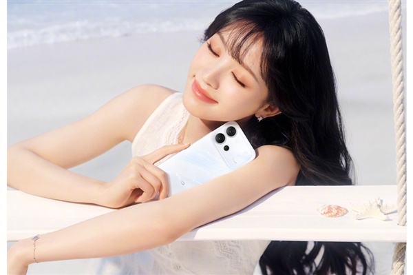 最强Live神机！一图读懂vivo S60系列：2899元起