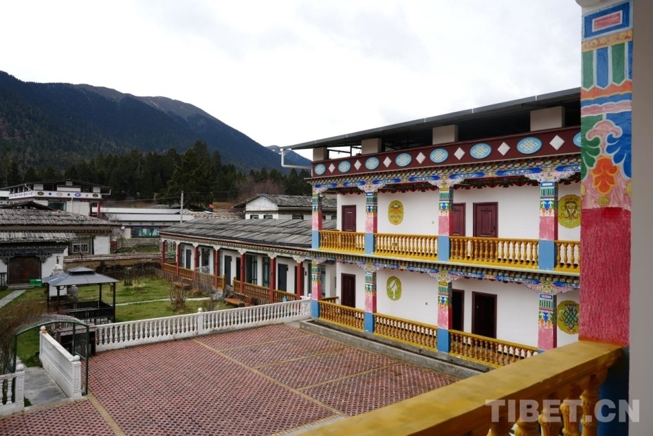 4月5日，白玛的阿佳其美民宿 摄影：张艺彤