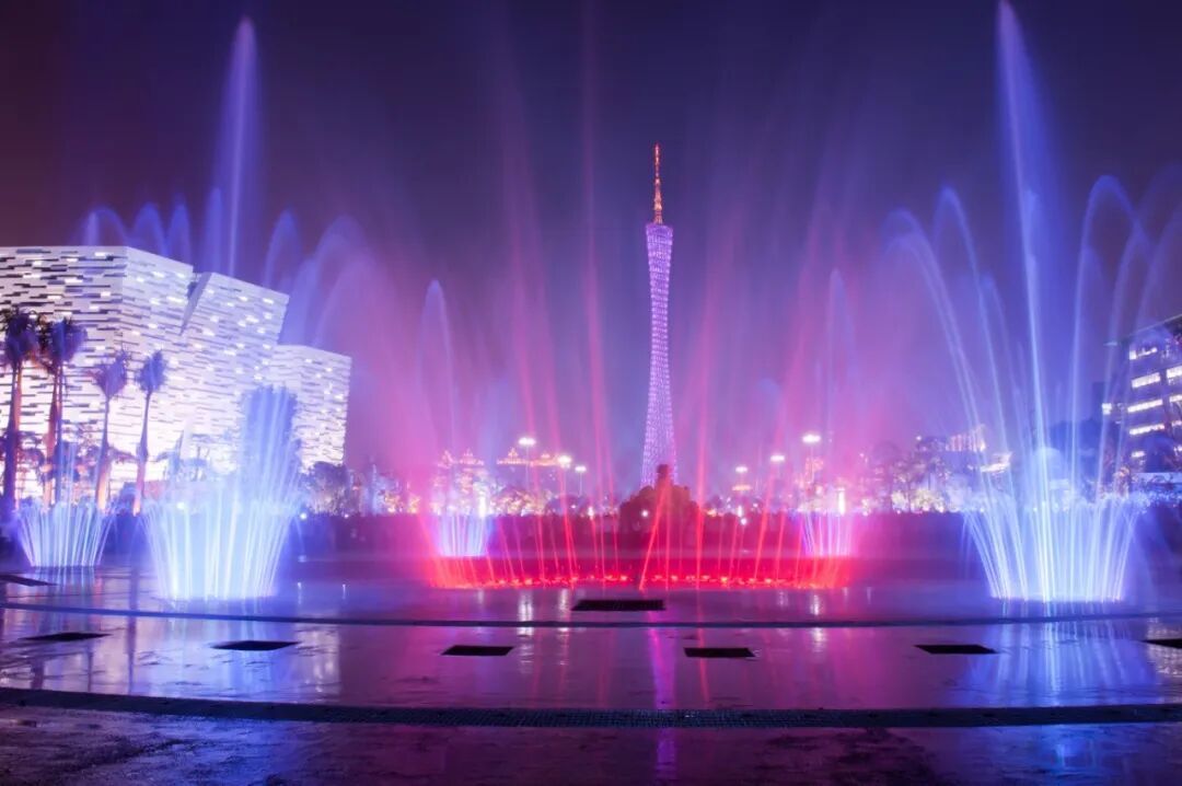 摄图网_321564649_广州花市广场不老泉_(企业商用).jpg