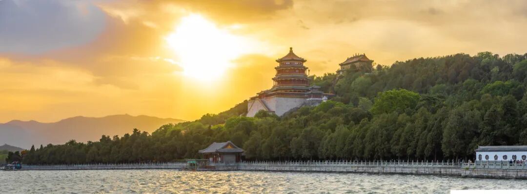 摄图网_501749088_日落下的北京颐和园风光（企业商用）.jpg