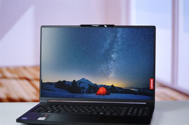 聚焦超级工程与科研生产力！Lenovo P16v 2026工作站评测：NVIDIA RTX PRO Blackwell加持 物理断网跑AI