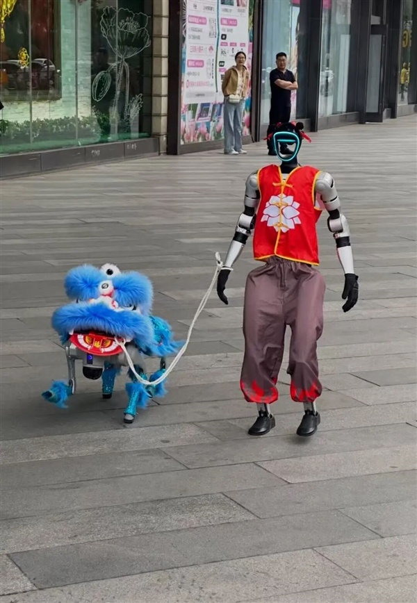 宇树要上市了 但我更关心它是怎么赚到钱的