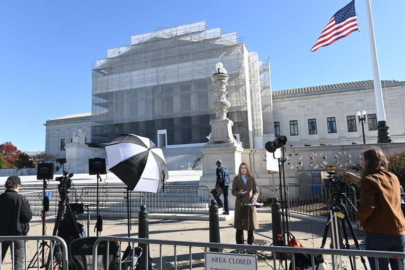 2025年11月5日，美国最高法院就特朗普政府关税政策合法性听取口头辩论。中新社记者 陈孟统 摄 IC Photo