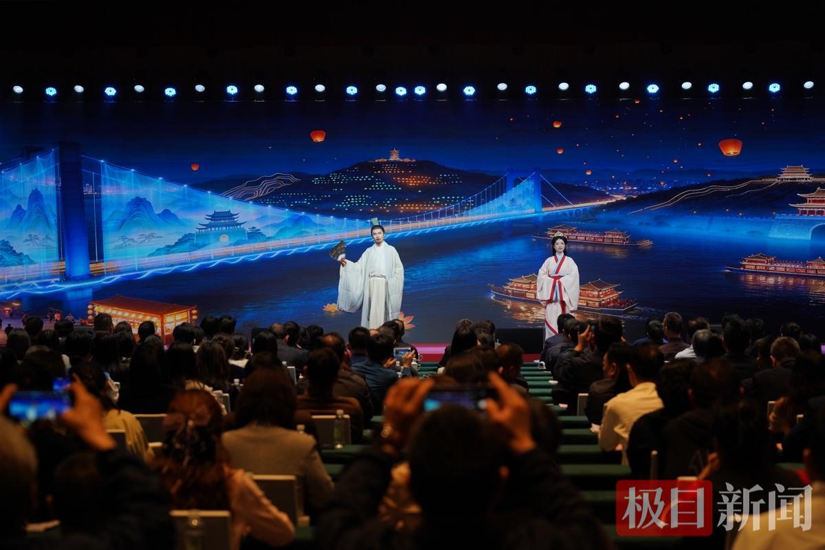 2现场推介.JPG