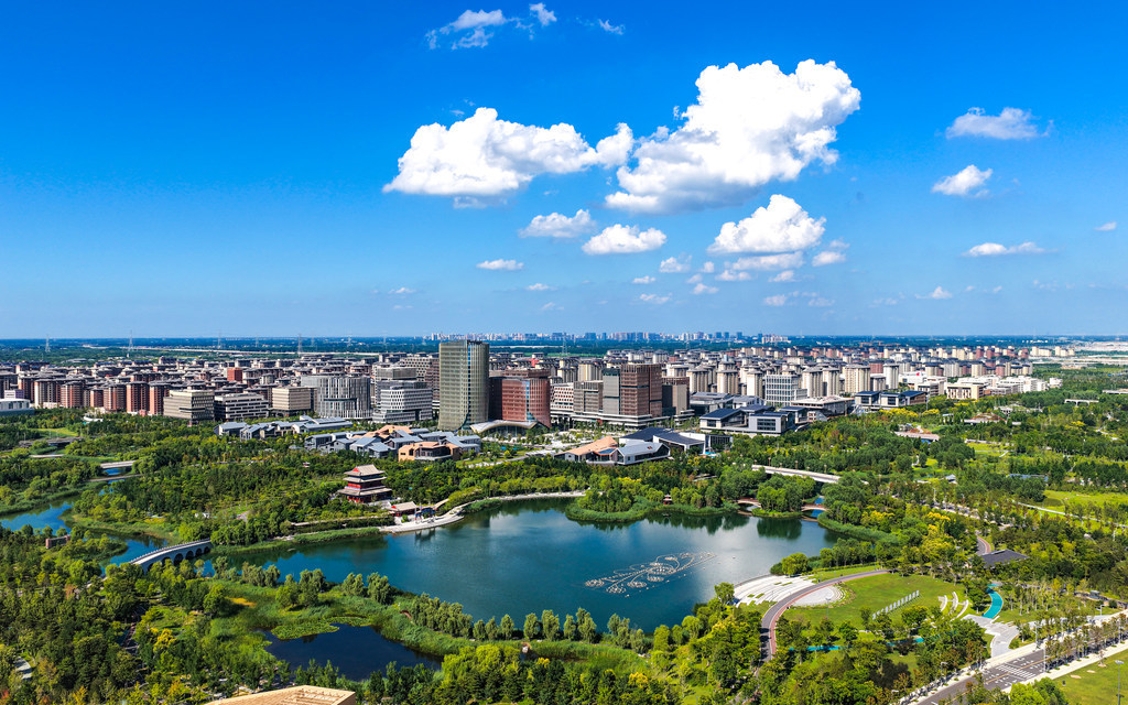 近日拍摄的雄安新区容东片区金湖公园附近景观。(雄安新区宣传网信局提供)