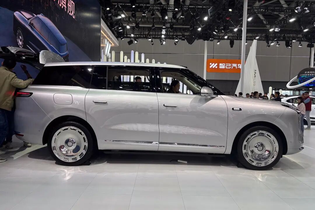 bd97b3939fe245e39d013c3b9ea5467d~2508x0