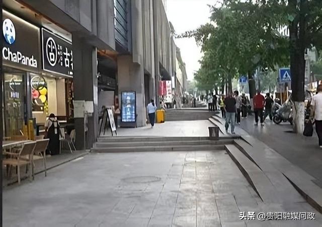 整治后路面恢复干净整洁