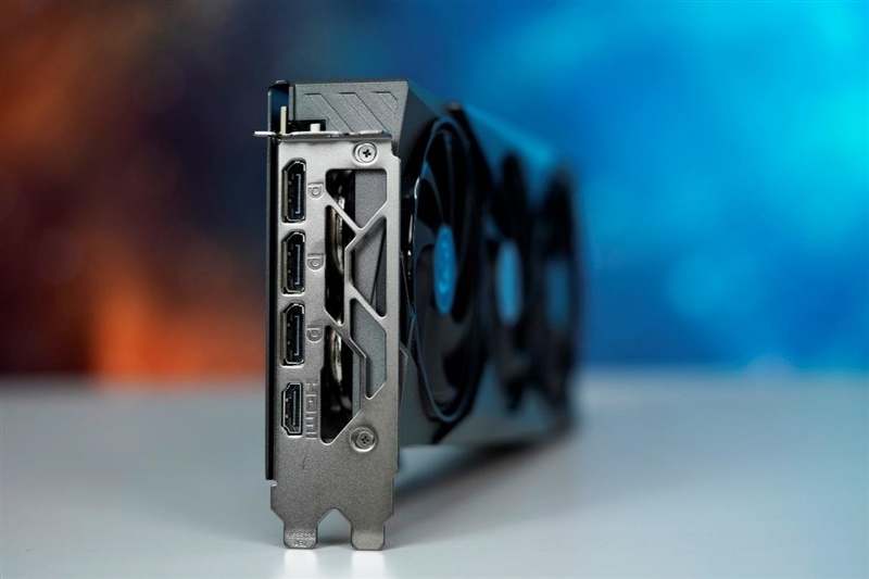 2K毫无压力4K也可一战 微星RTX 5060 Ti 8G GAMING TRIO OC显卡游戏评测: 6倍帧生成+路径追踪享受顶级游戏