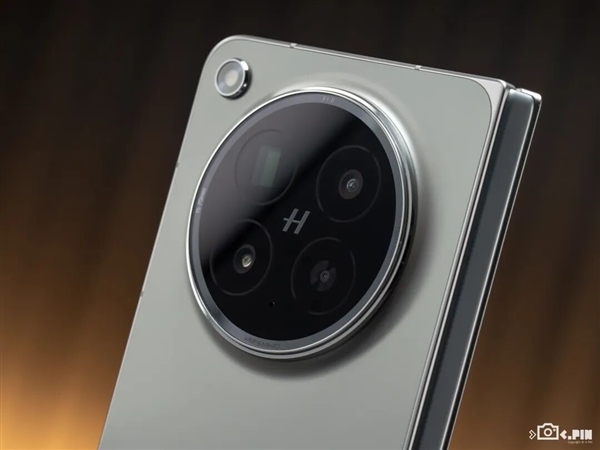 超越行业老大哥！OPPO的新折叠屏好像真的感受不到折痕了