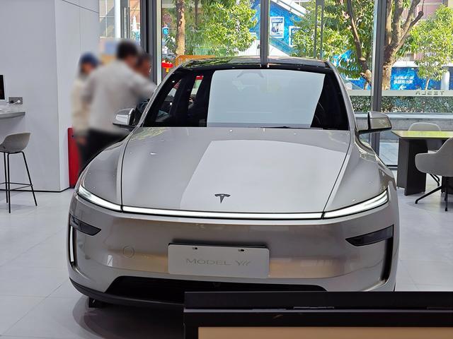 探访5大新势力门店:7年低息不是狂欢,而是“骗局”?