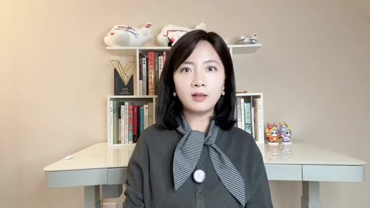 白宫发言人陷身份风波：自称“律师”，却未通过律师资格考试