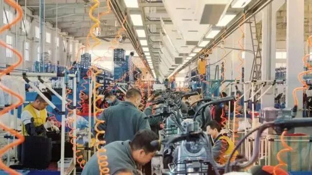 台铃生产车间。