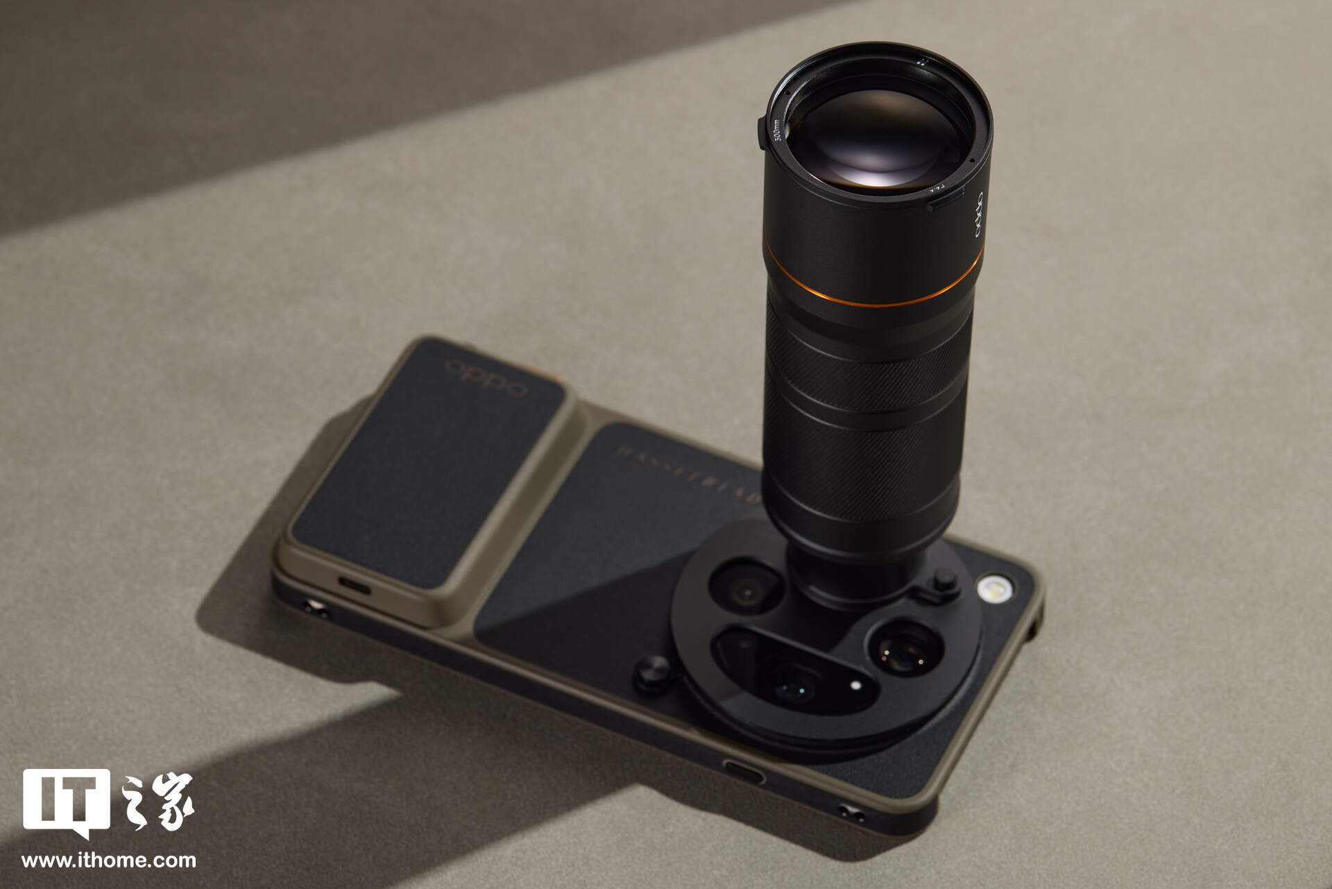 ▲ IT之家开箱：OPPO Find X9 Ultra「大地苔原」及影像套装图赏